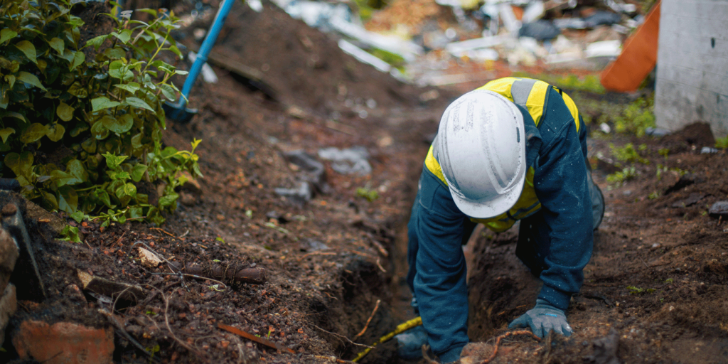 gaslinetrenchdigging